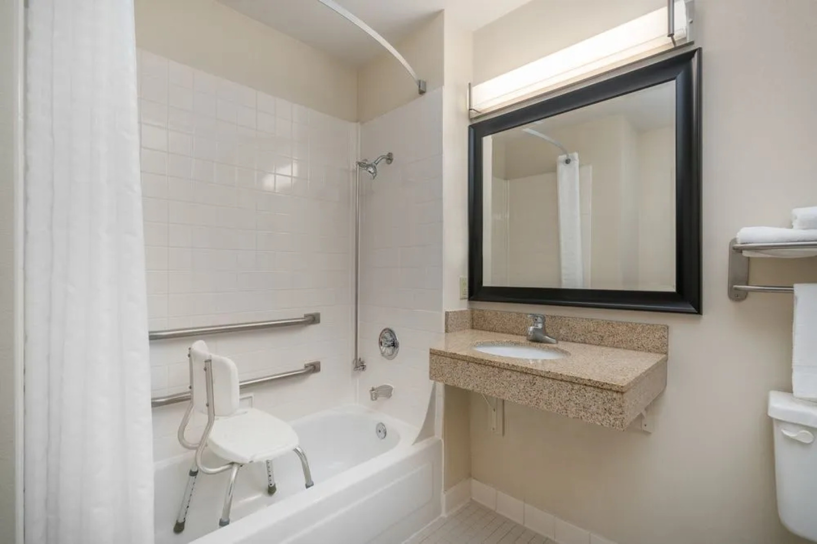 AmericInn Hotel & Suites Johnston