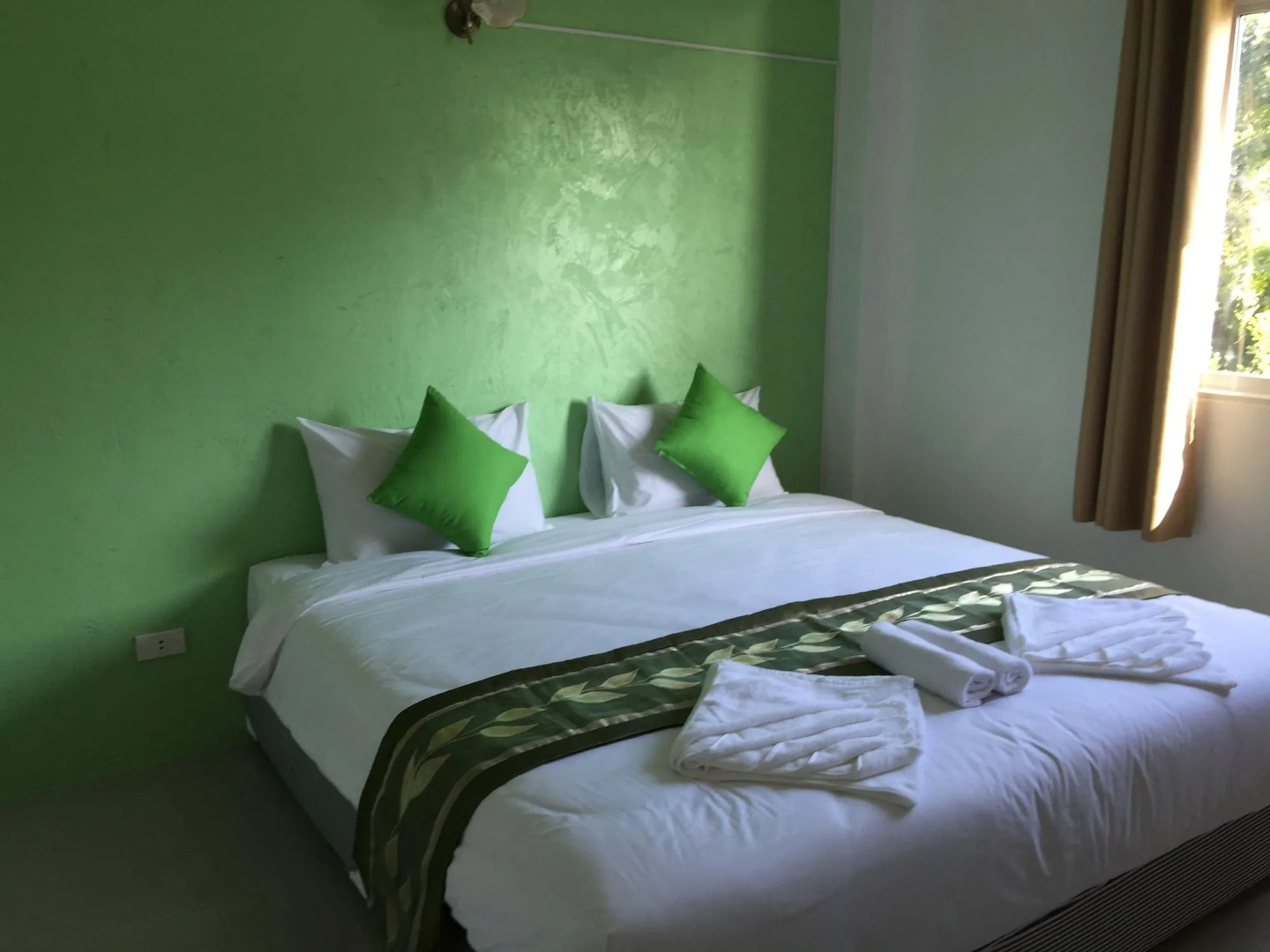 The Royhanna Beach House