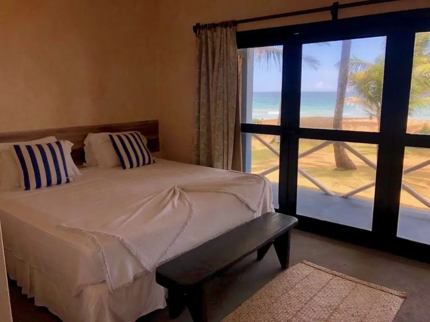 Peninsula Beach Club Hotel