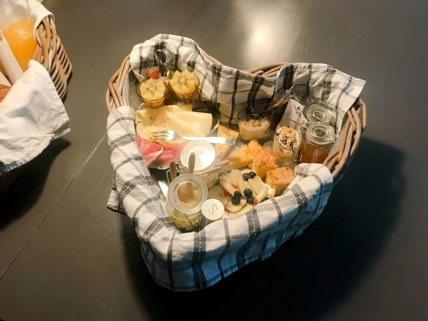 Tipi Lounge and breakfast