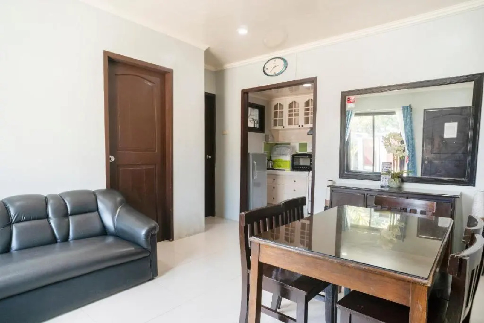 Oyo 557 Samantha'S Apartelle