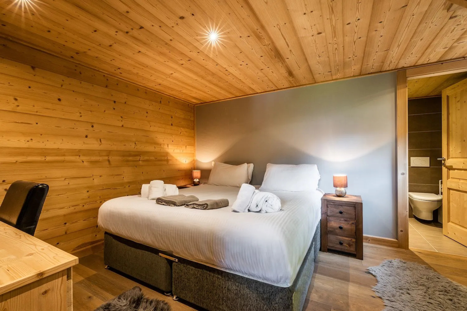 BALATA - Charming Chalet with Hot tub and Views
