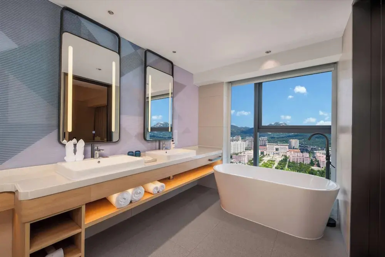 Holiday Inn Express Rizhao Oriental Colorful City by IHG