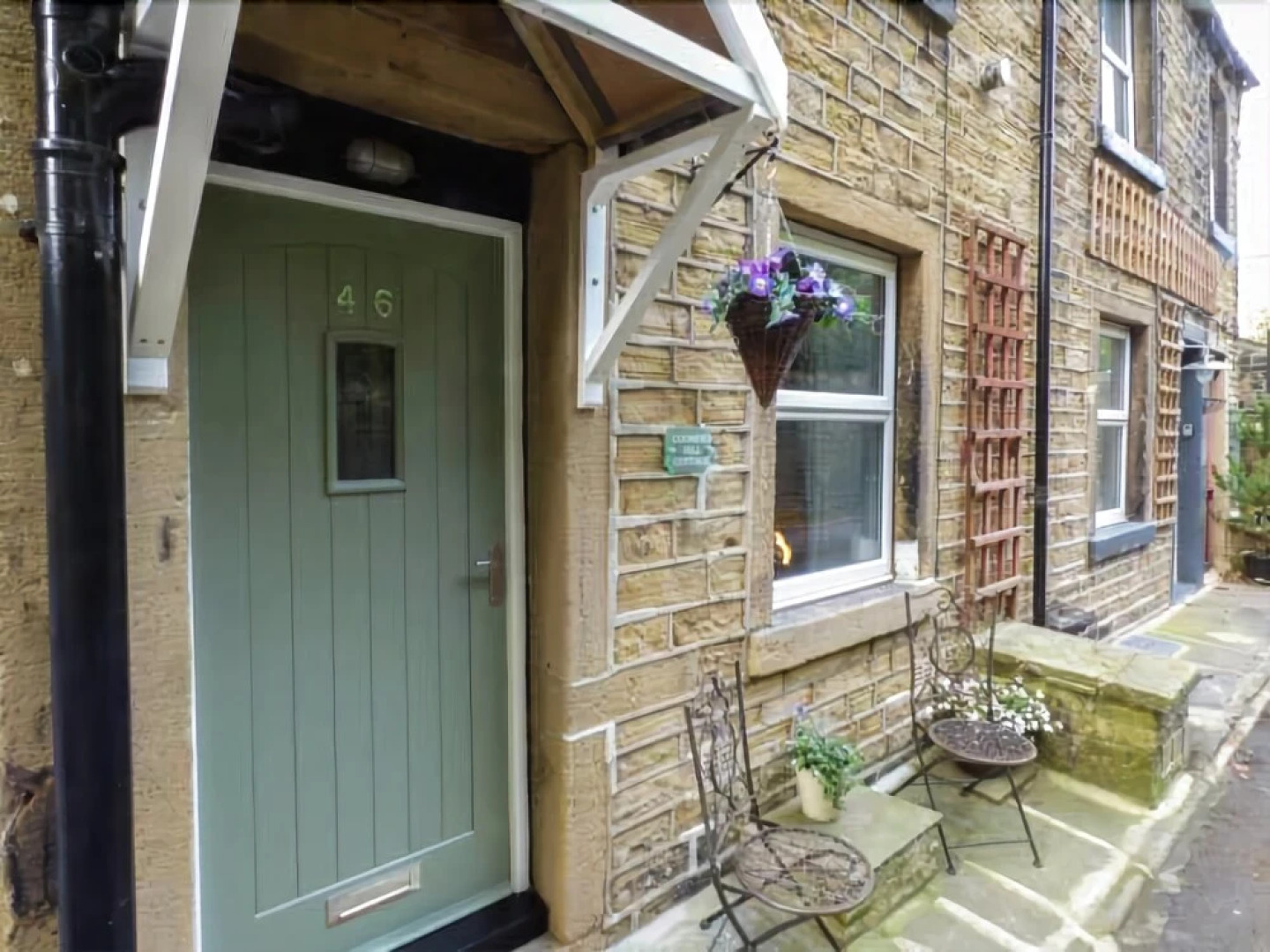 Coombes Hill Cottage