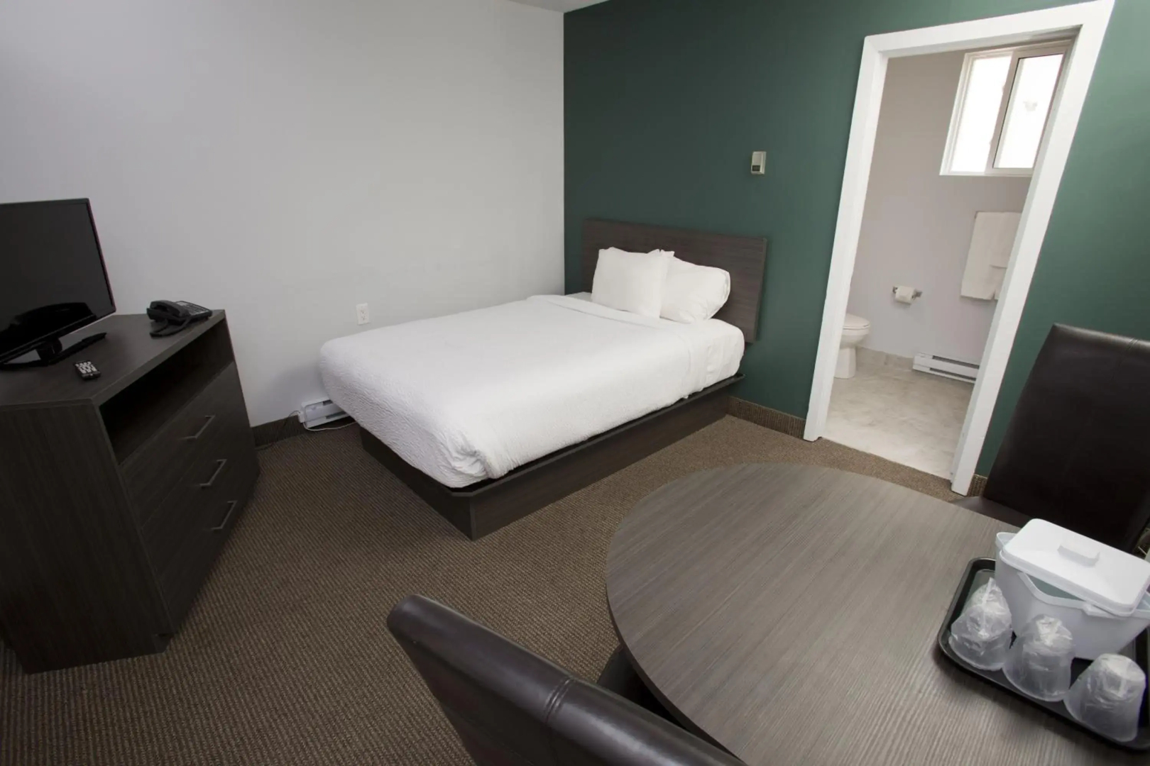 The Falls Hotel & Inn