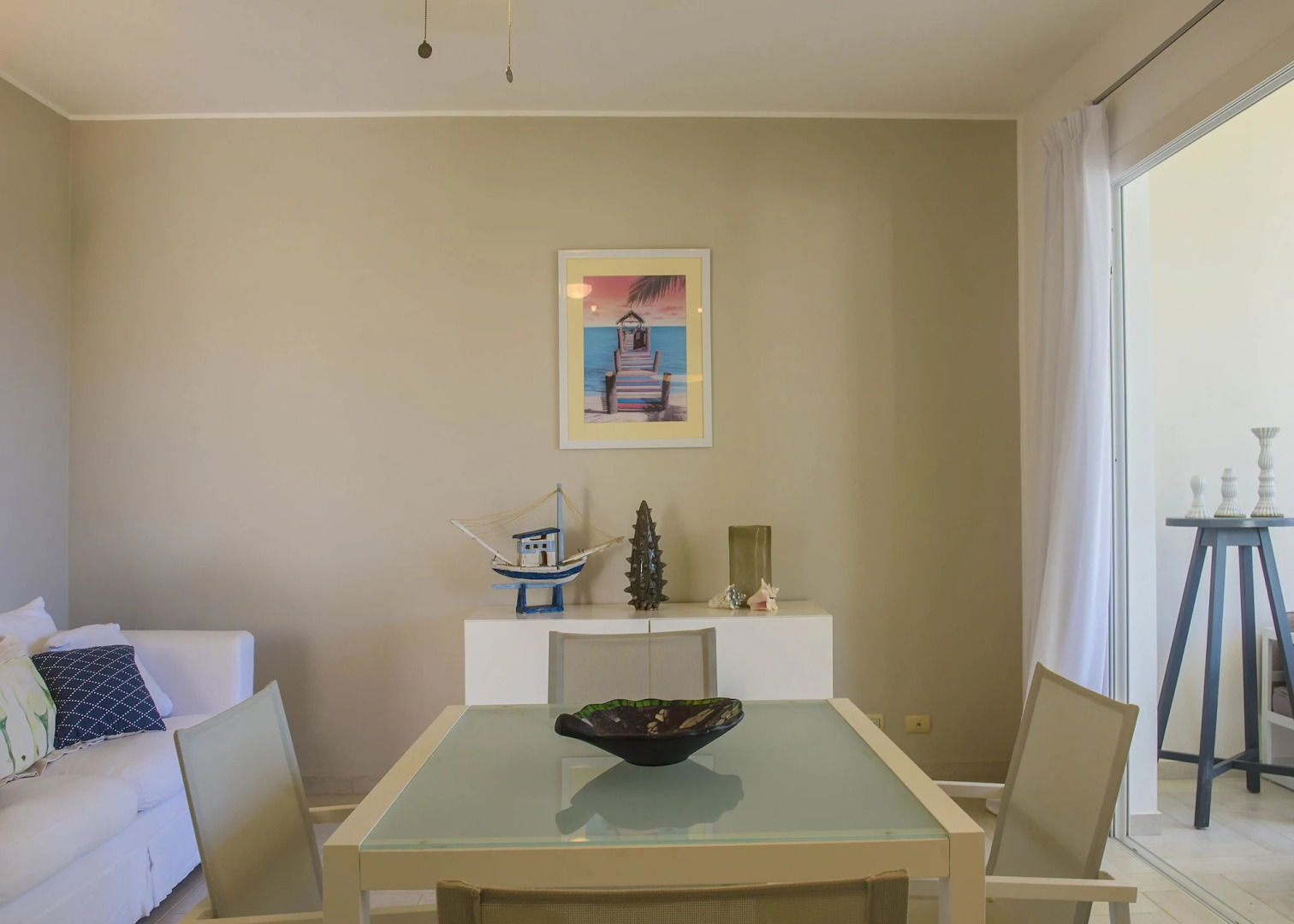 TRACADERO Beach Club and Holidays Rentals