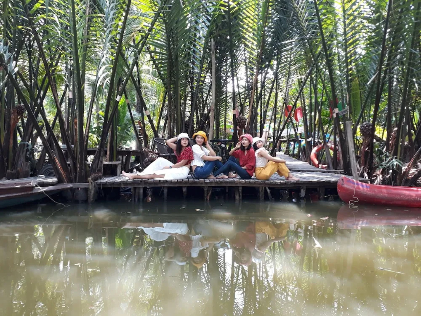 Baan Klangsuan Bang Korbua