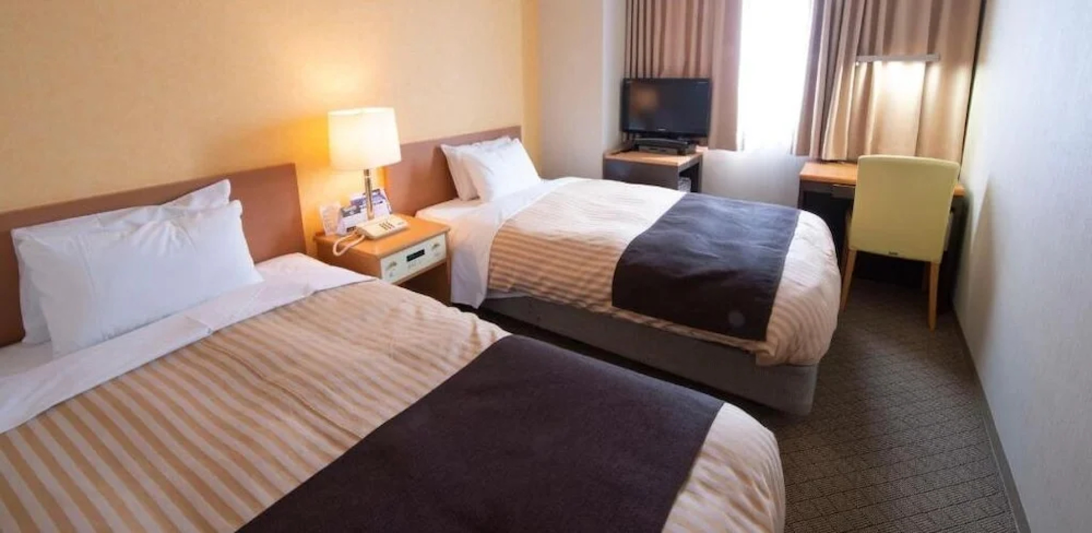 Grand Hotel God 奈中-Hiratsuka annex parking (self-propelled)