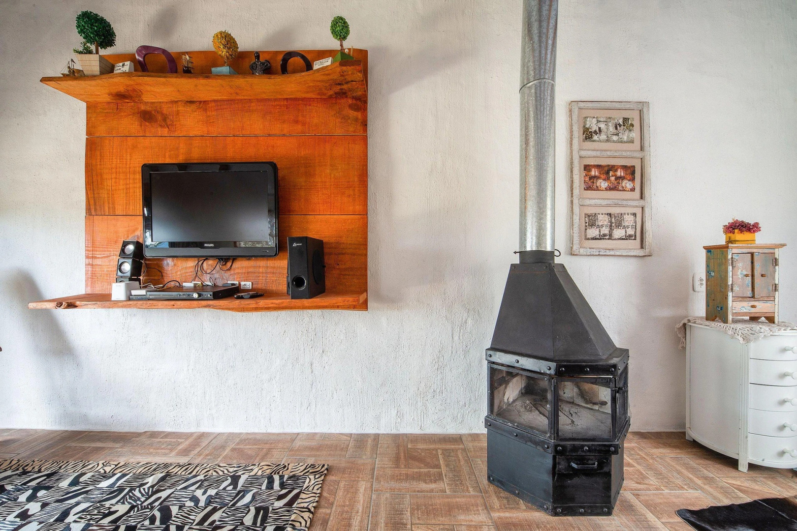 Charmosa casa na serra em Canela EMC1220