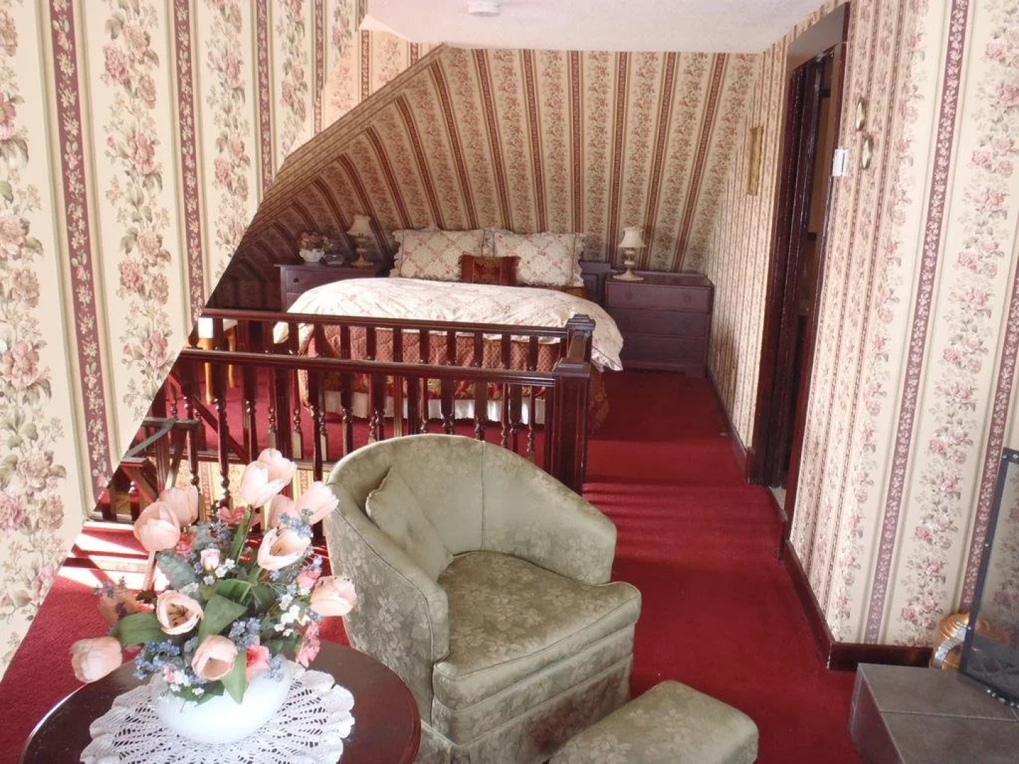 Haselwood Inn Bed & Breakfast