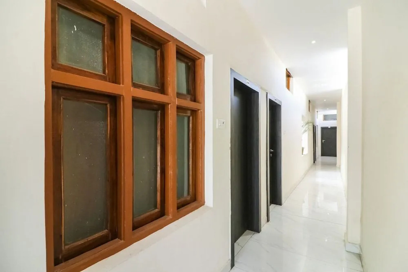 OYO 28789 Hotel Adarsh