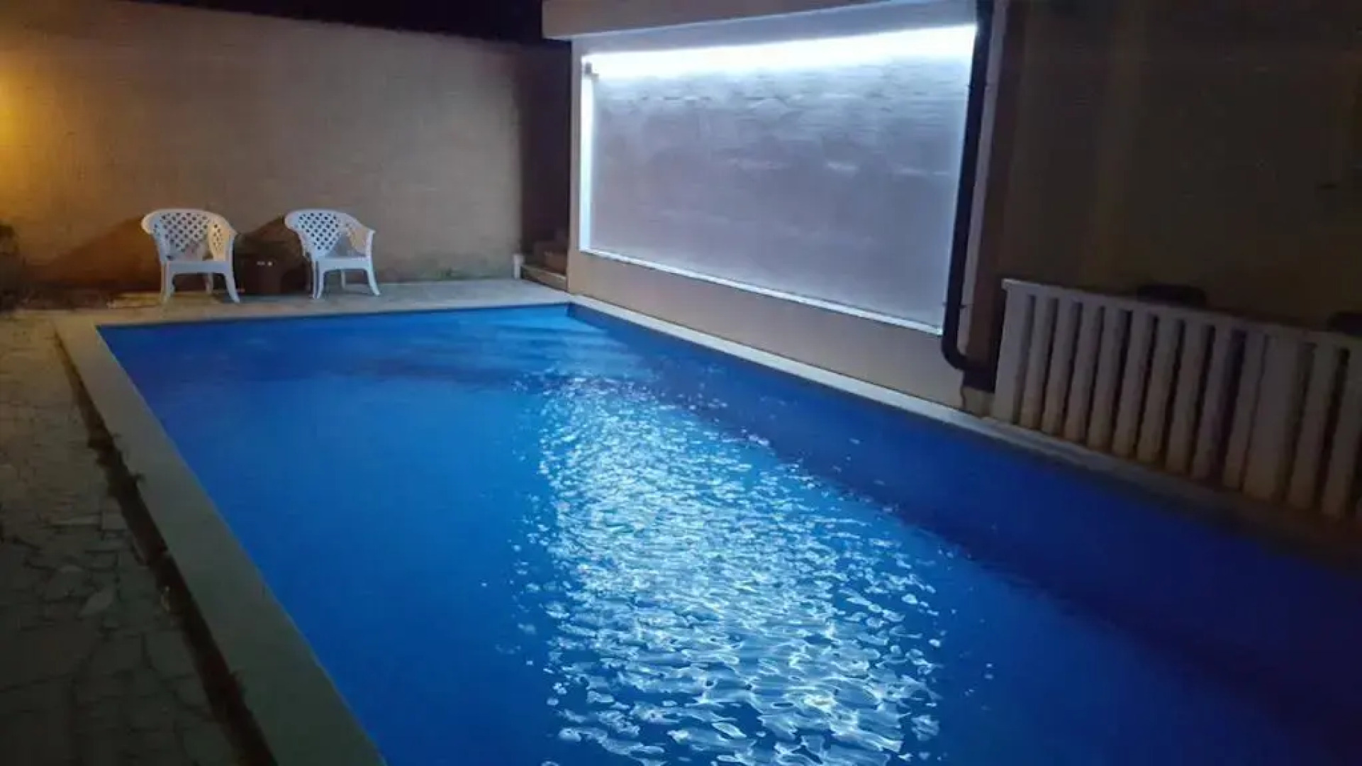 AppleLine Apartments