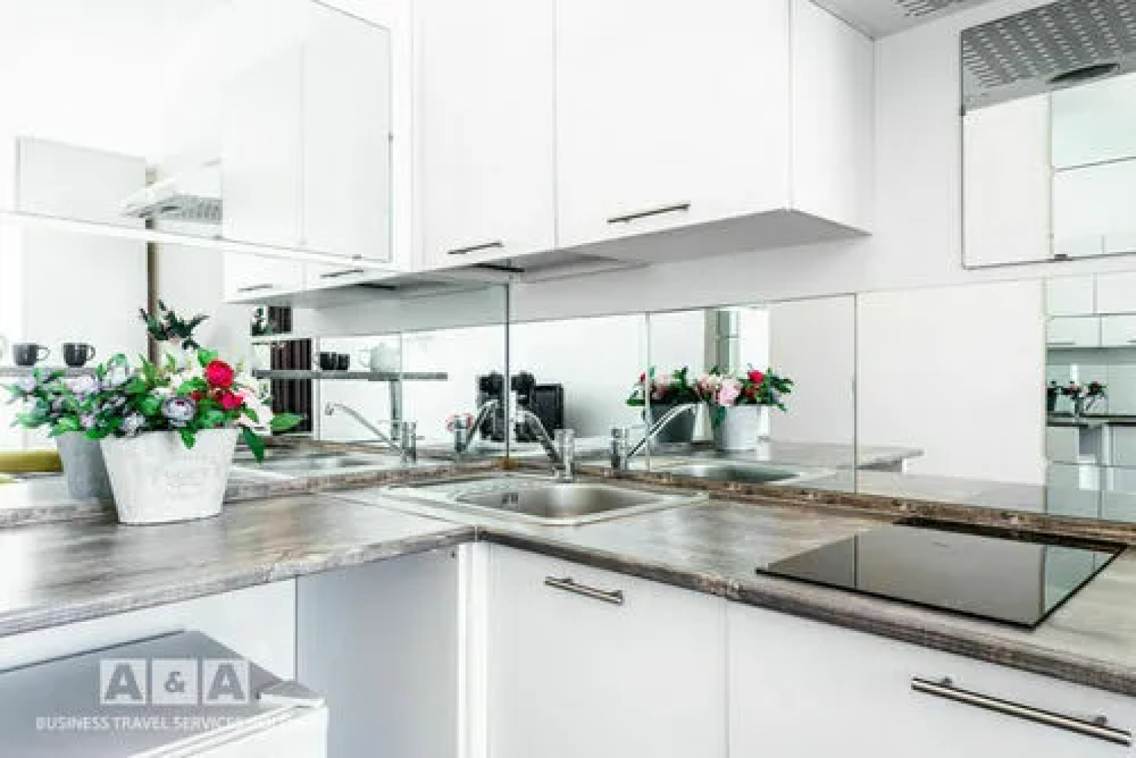 Apart House on Malysheva str., 42 a