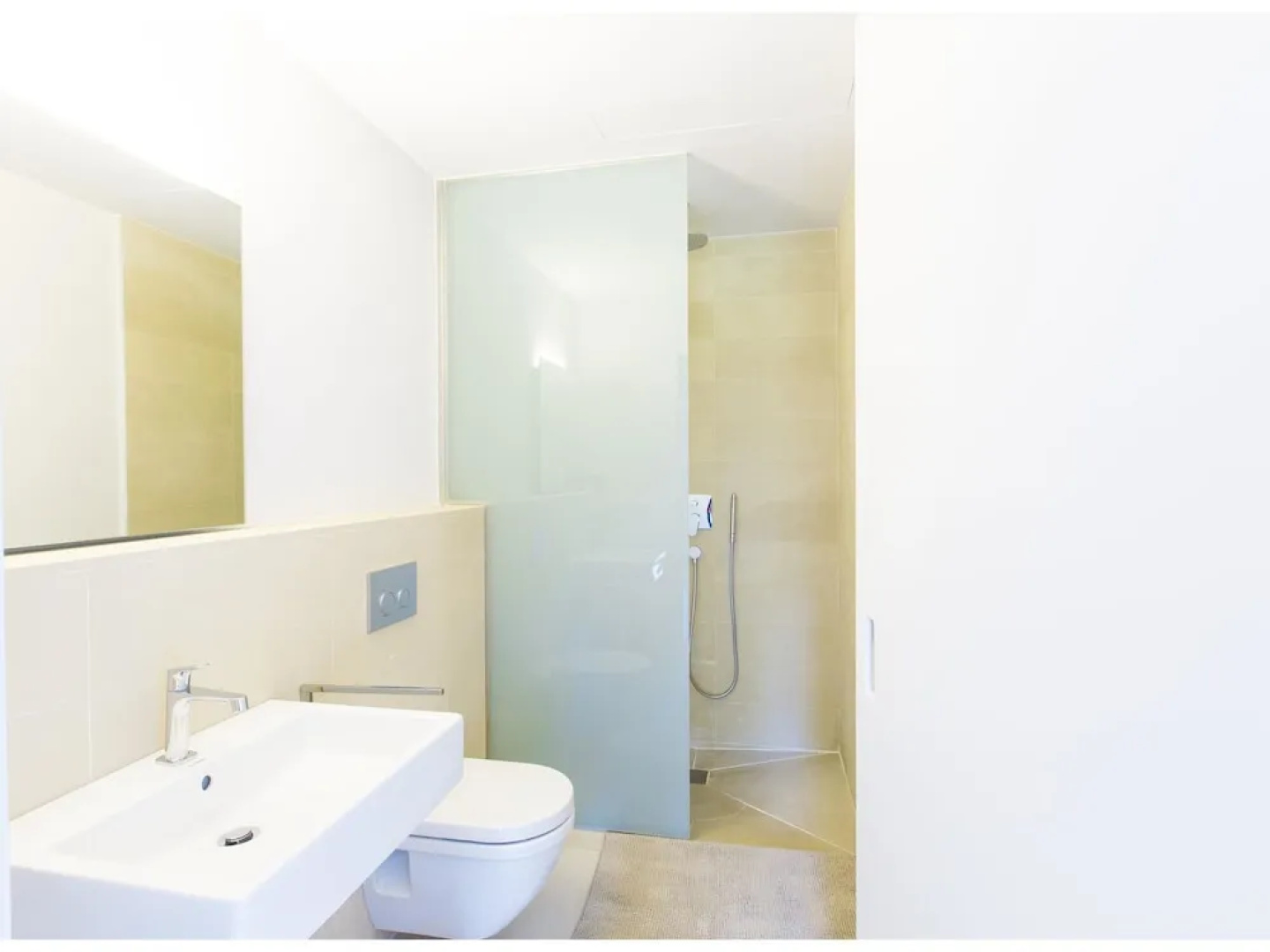 Modern Holiday Home in Sant Andreu de Llavaneres with Swimming Pool