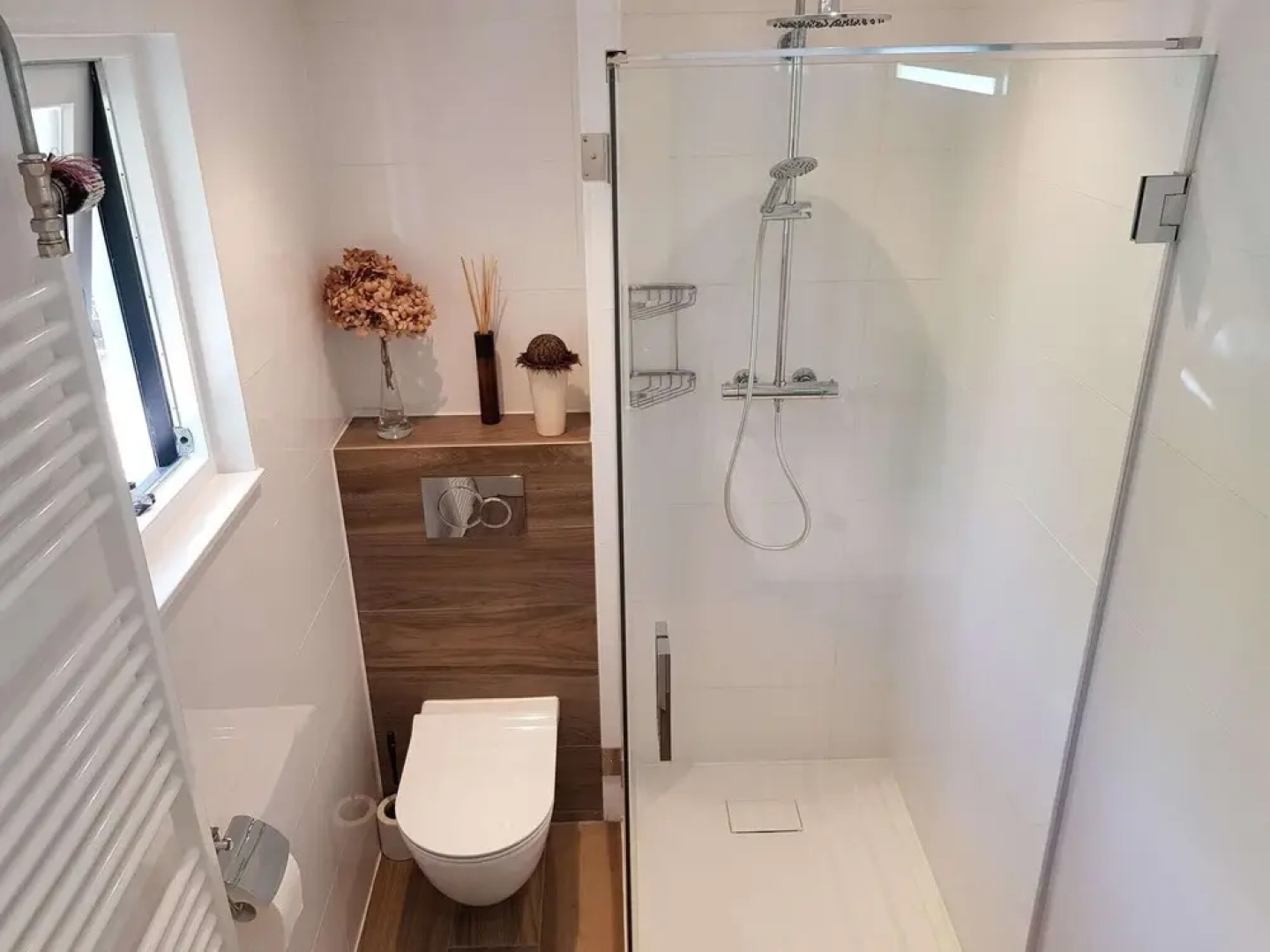 Cosy on ground level home, wifi, central location, many children's equipment