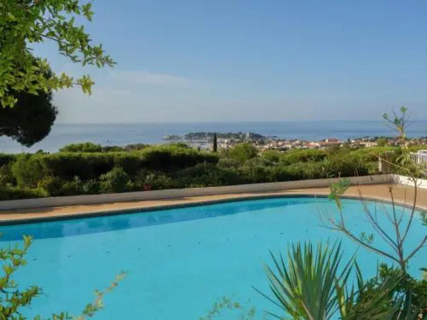 Superbe T2 44m2 - Grande Terrasse Vue Mer Panoramique Exceptionnelle Piscine - Parking