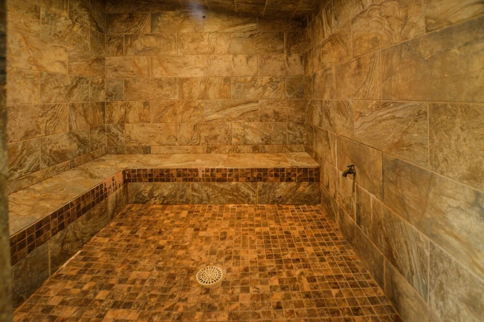 Summer Palace B 2 Bedroom Duplex by RedAwning