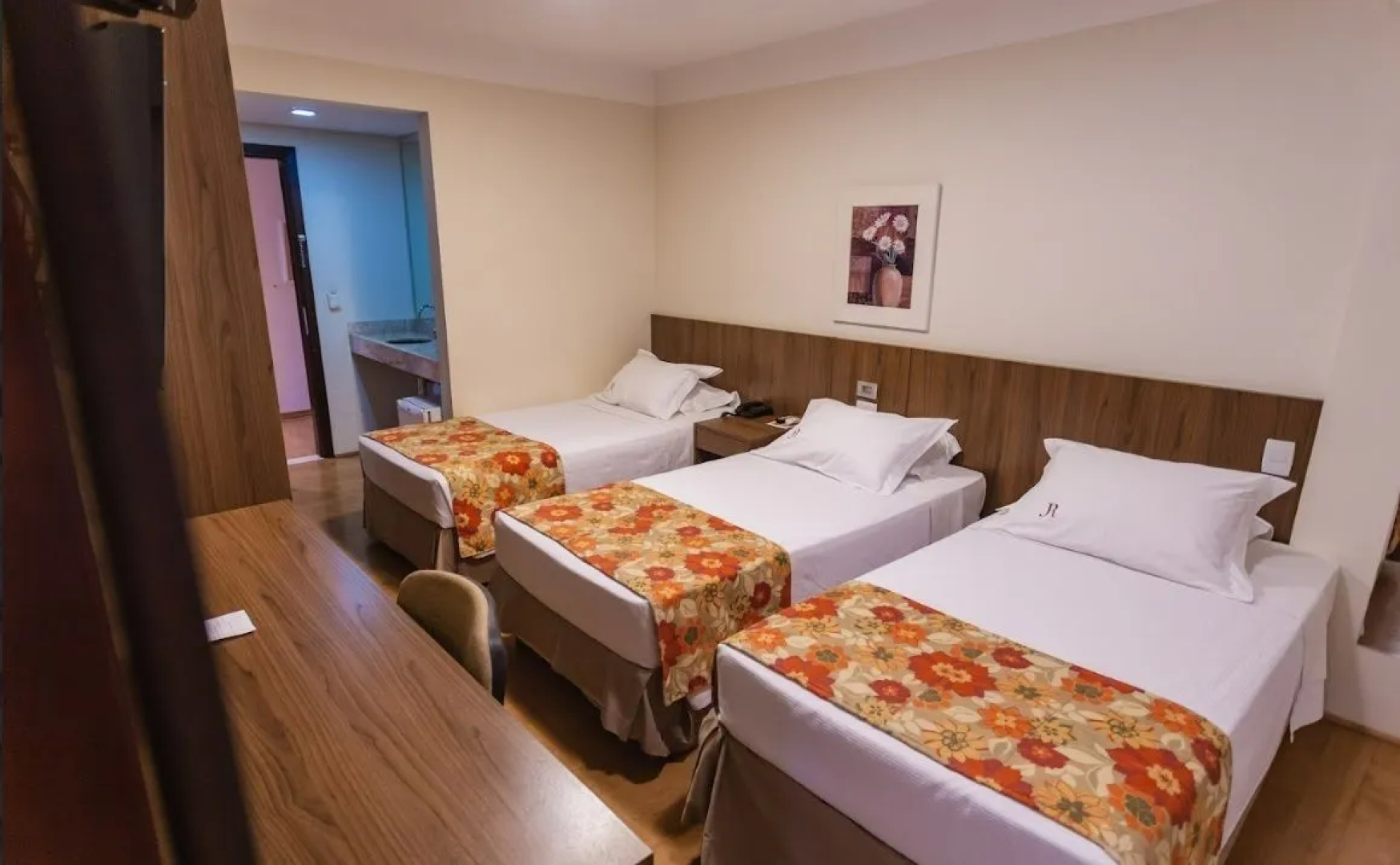 JR Hotel