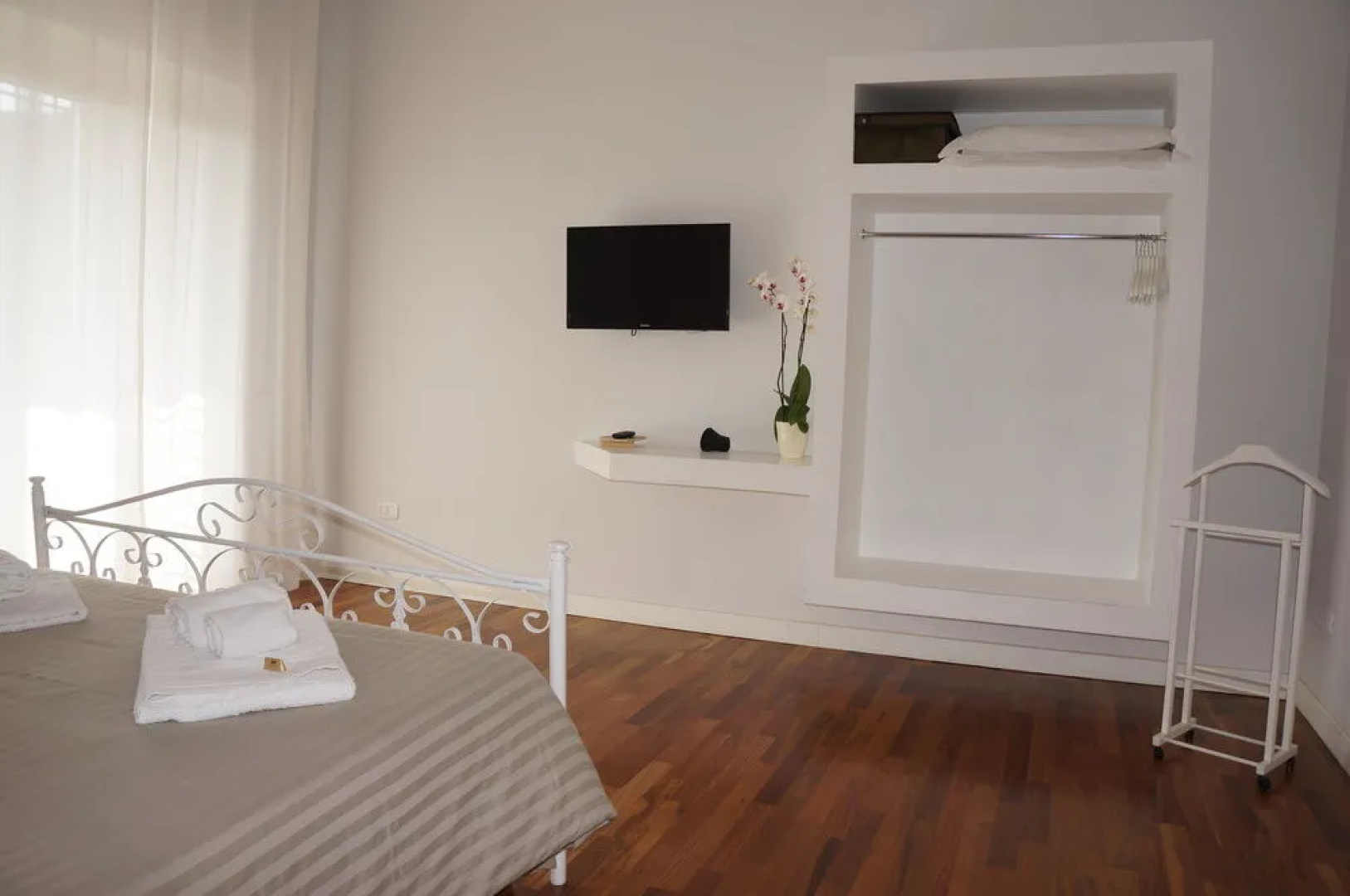 B&B Lullymia