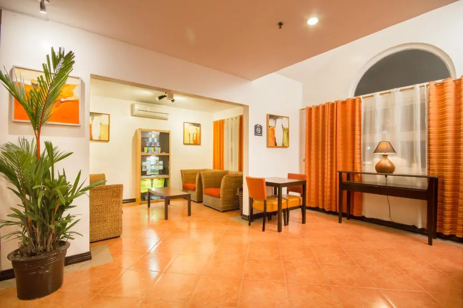 Microtel Inn & Suites By Wyndham Eagle Ridge