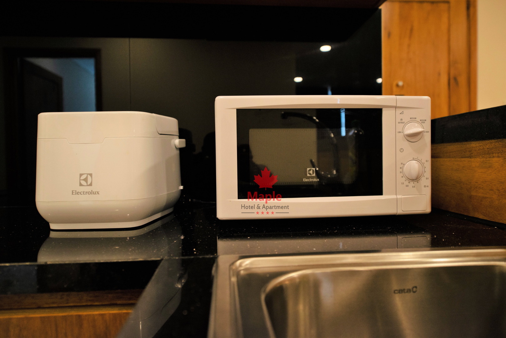 Maple Hotel & Apartment