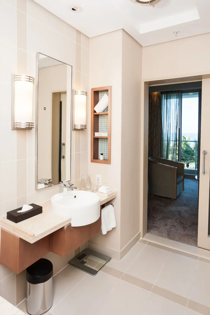 Suncoast Hotel & Towers