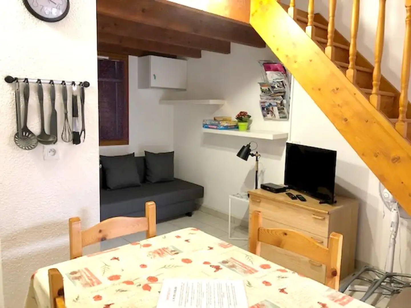 House With one Bedroom in Saint-martin-de-brômes, With Shared Pool and Enclosed Garden