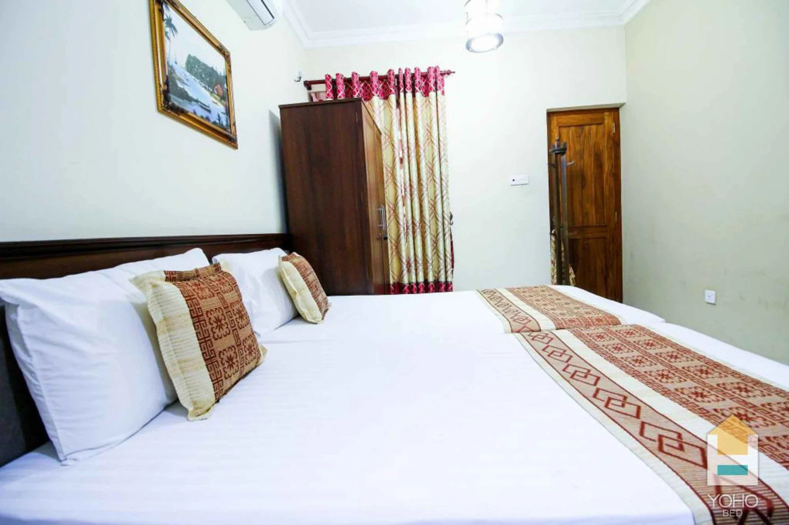 Yoho Emirates Inn