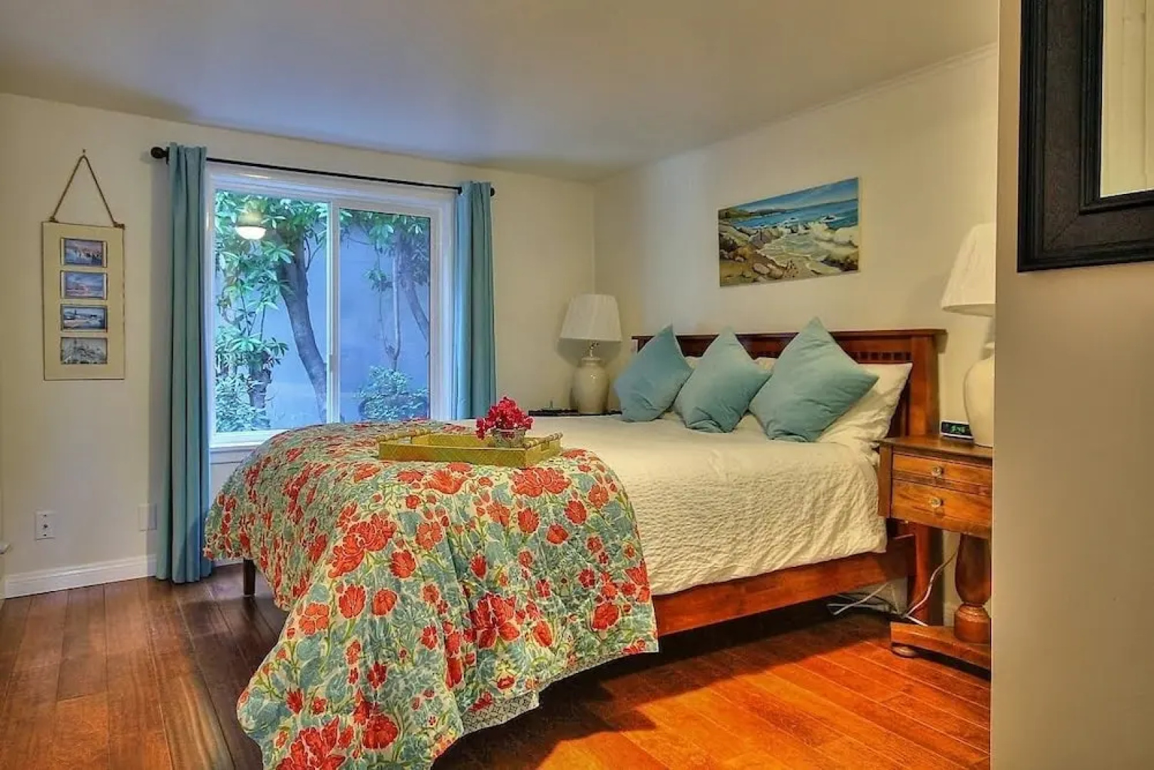 Summerland Ocean View Cottage by RedAwning