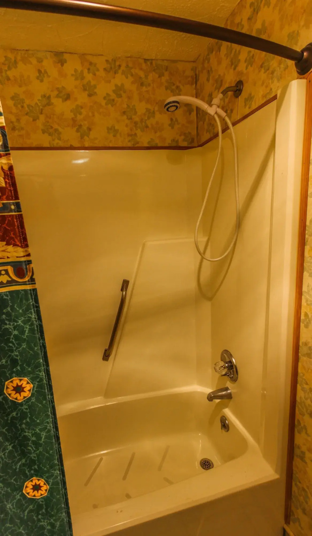 Smoketree Lodge by VRI Resort