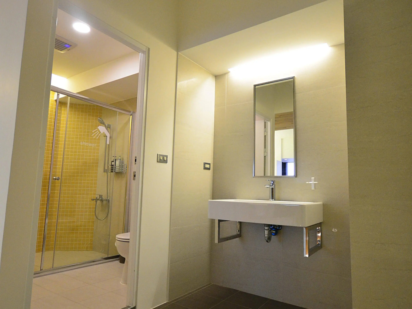 台南单床屋民宿