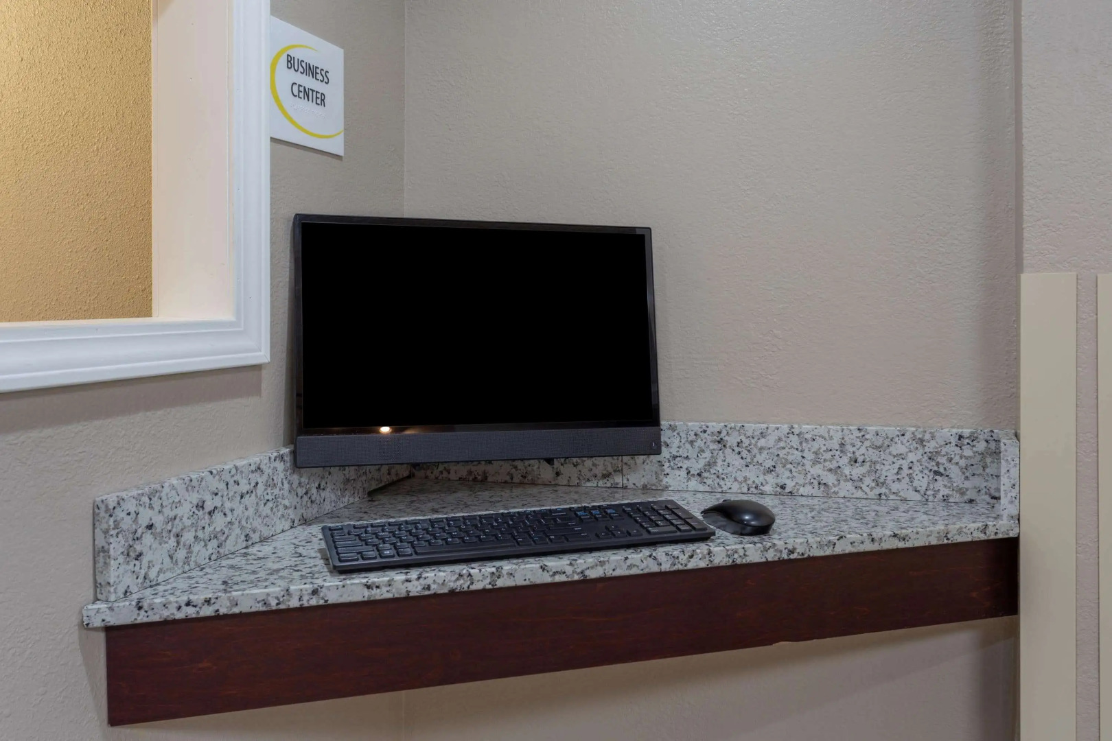 Отель Super 8 by Wyndham South Holland