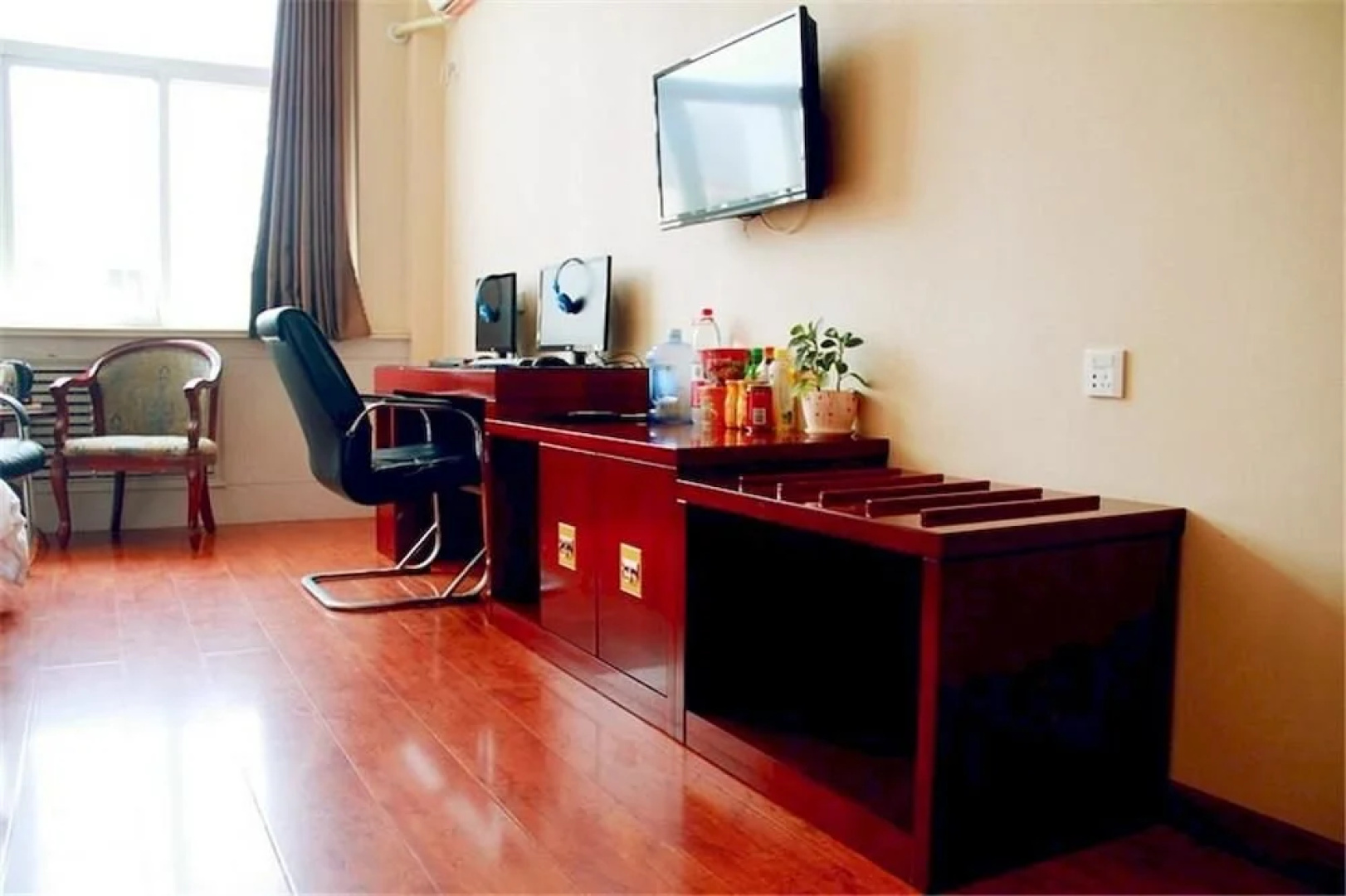 Shengdu Business Hotel