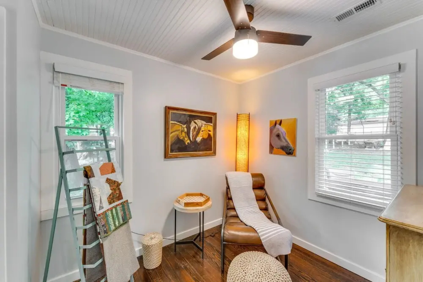 Welcoming Williams Bay Cottage w/ Deck & Fire Pit!