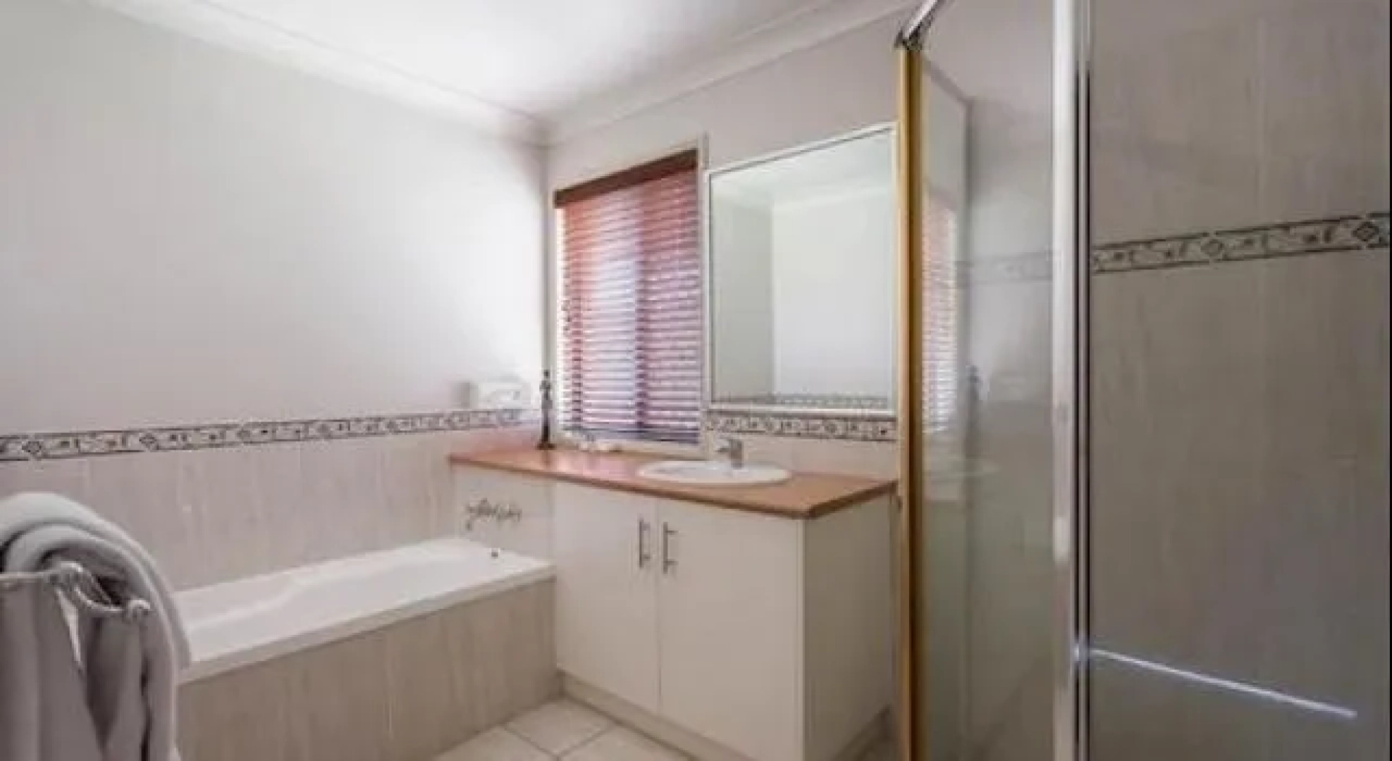 Annand Mews Apartments