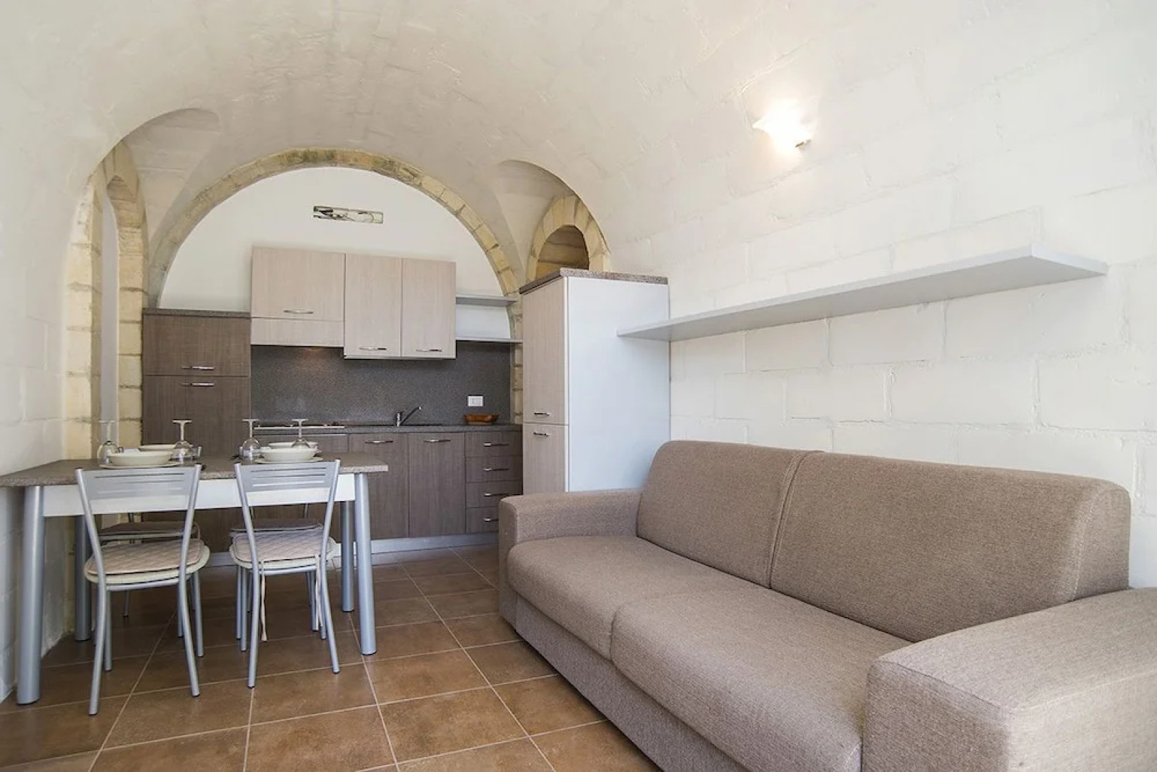 Holiday Nero D'Avola & Caponegro