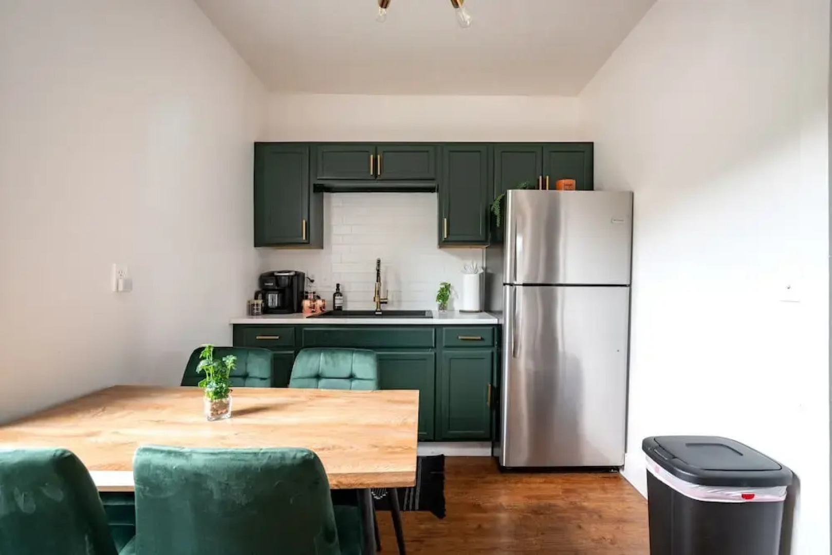 Prime Location Top Rated Clean Parking Free