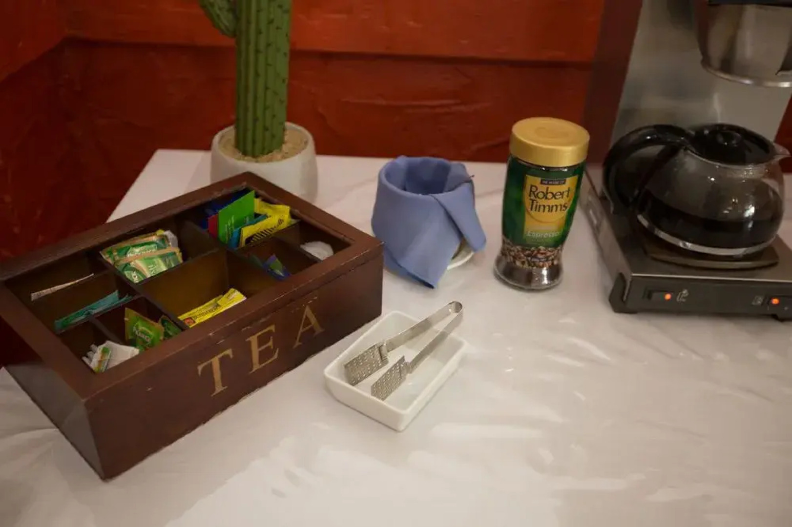 Econo Lodge Hacienda International