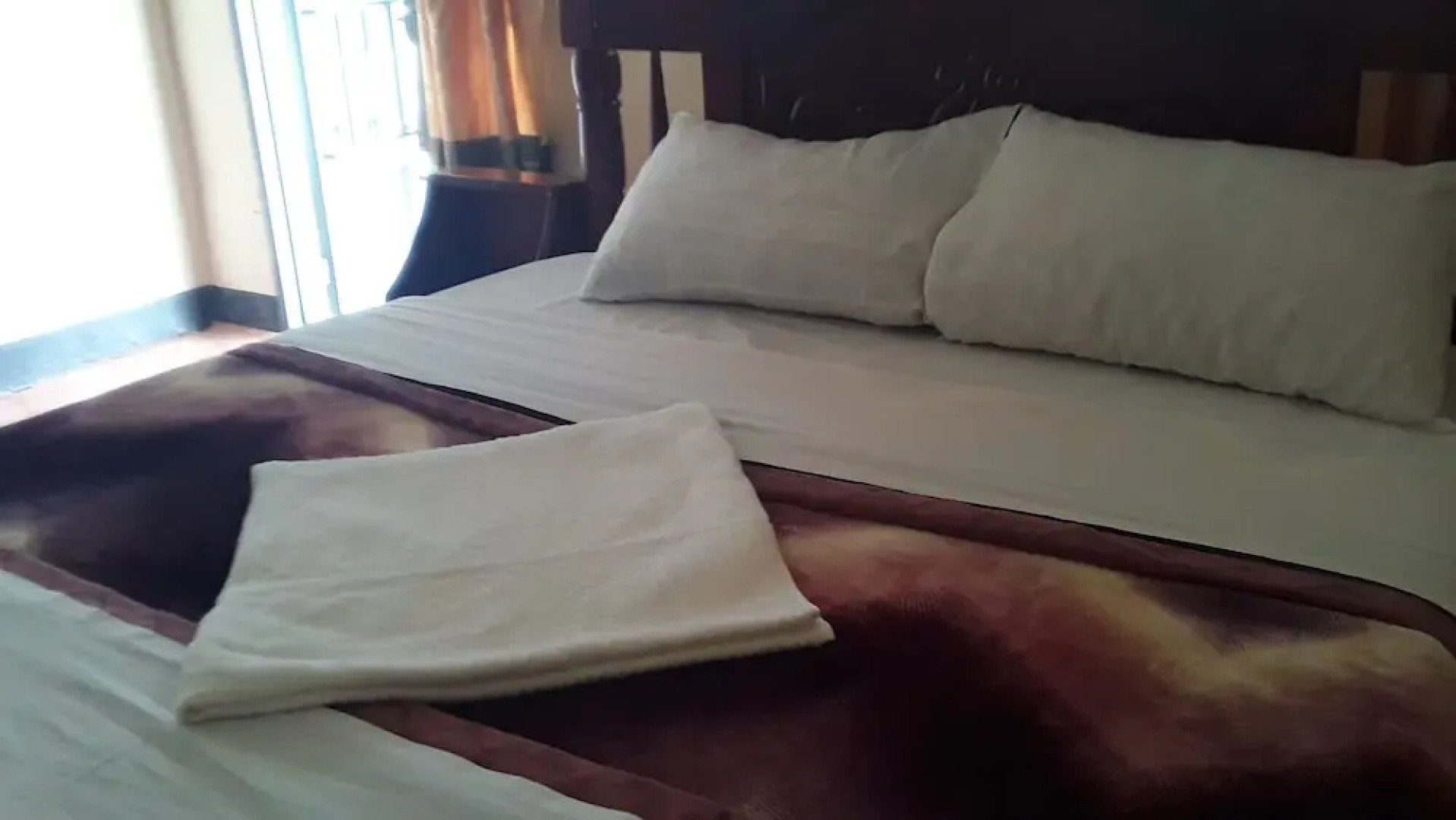 Green Oasis Guest House and Tours