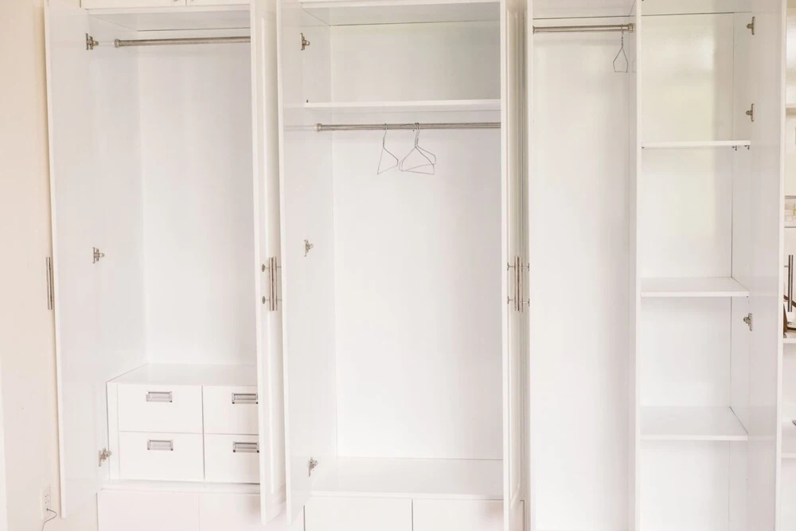 White Hotel - Hostel