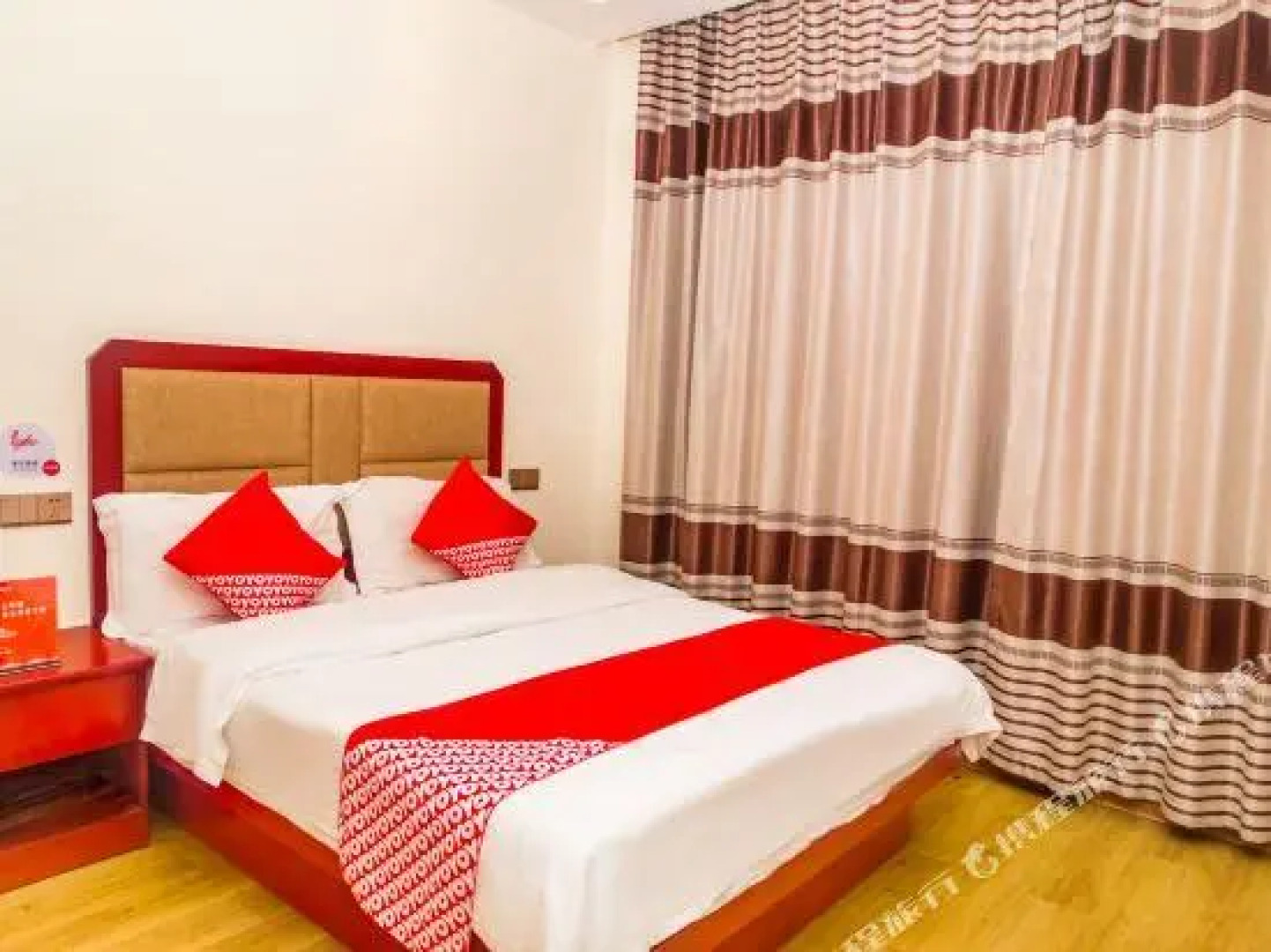 Ding an Yan Whale Hotel