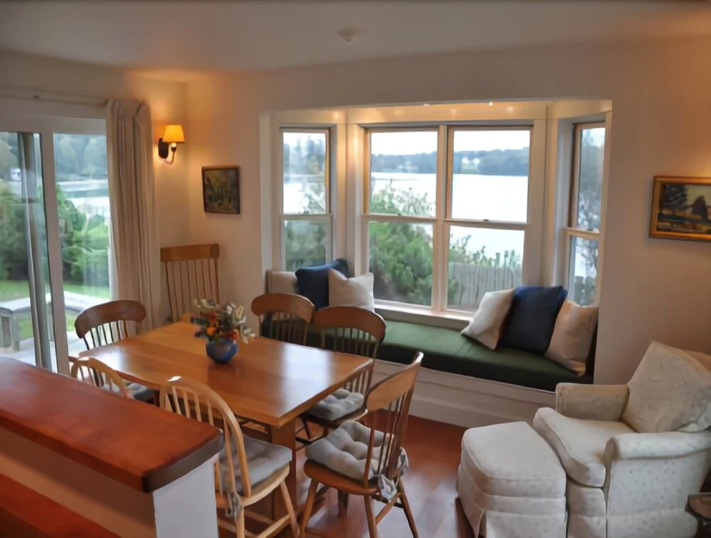 Artists Retreat - Four Bedroom Home