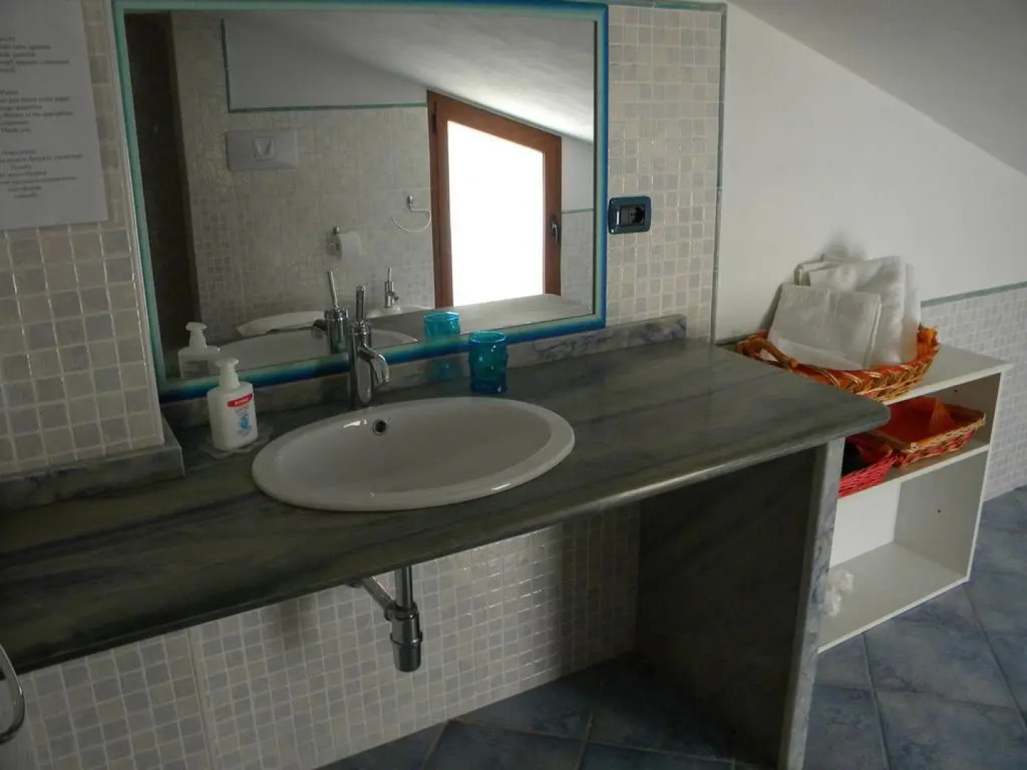 Artistika Golden Apartment