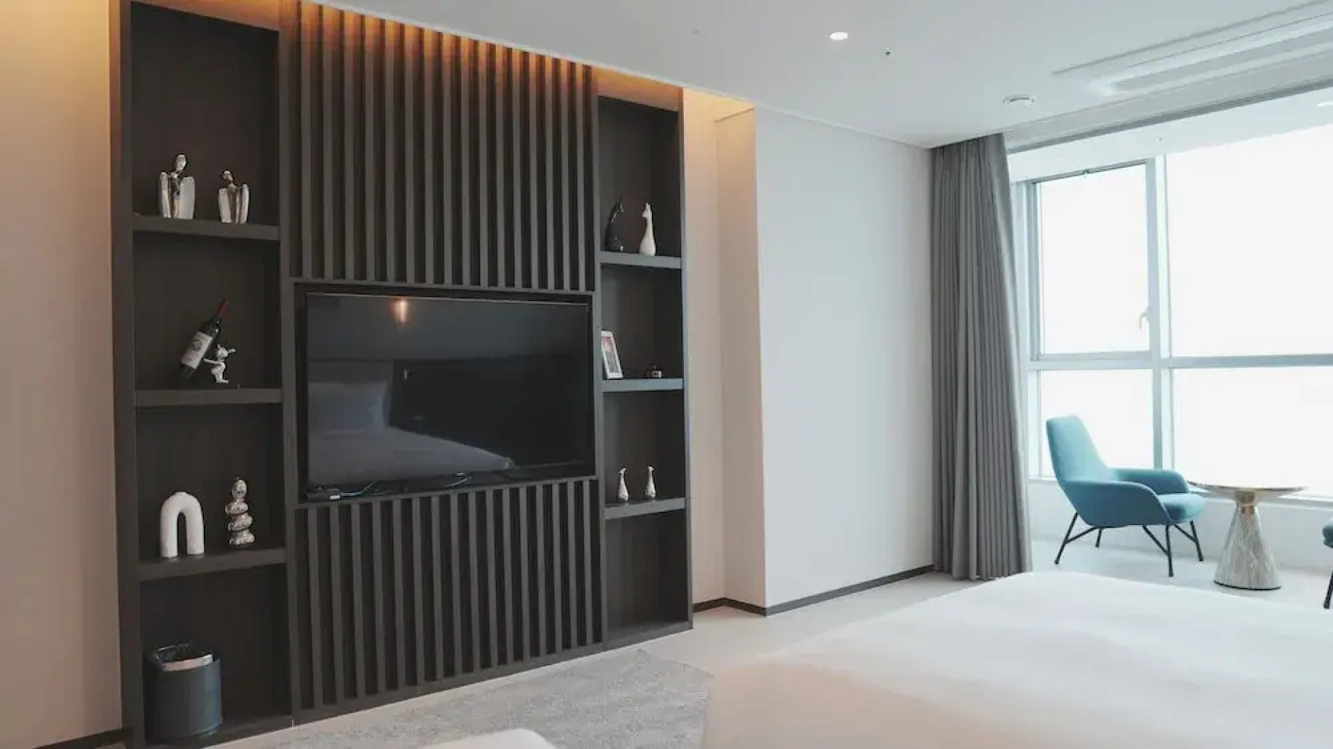 Wave M Hotel East