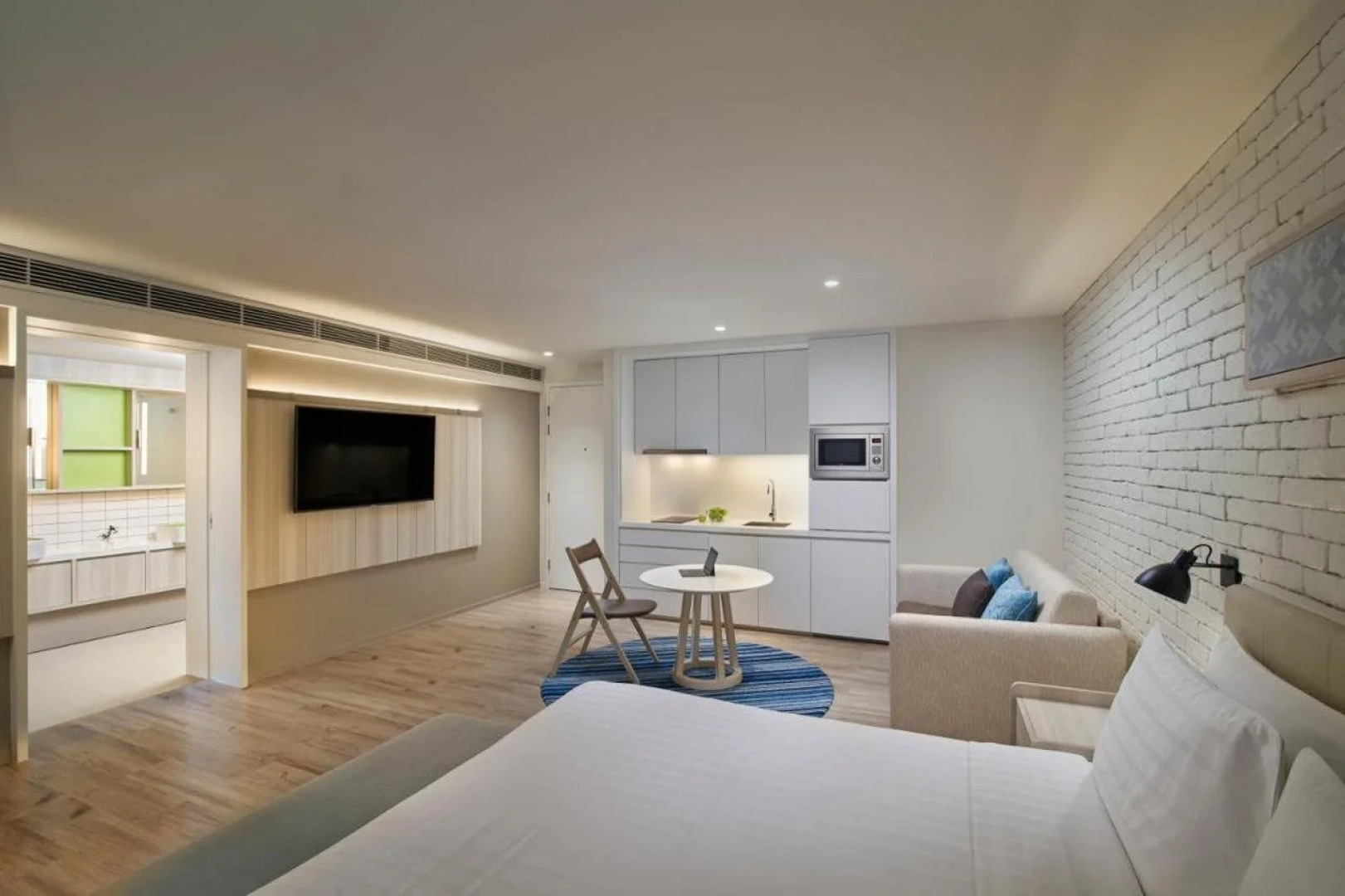 Shama Yen-Akat Bangkok