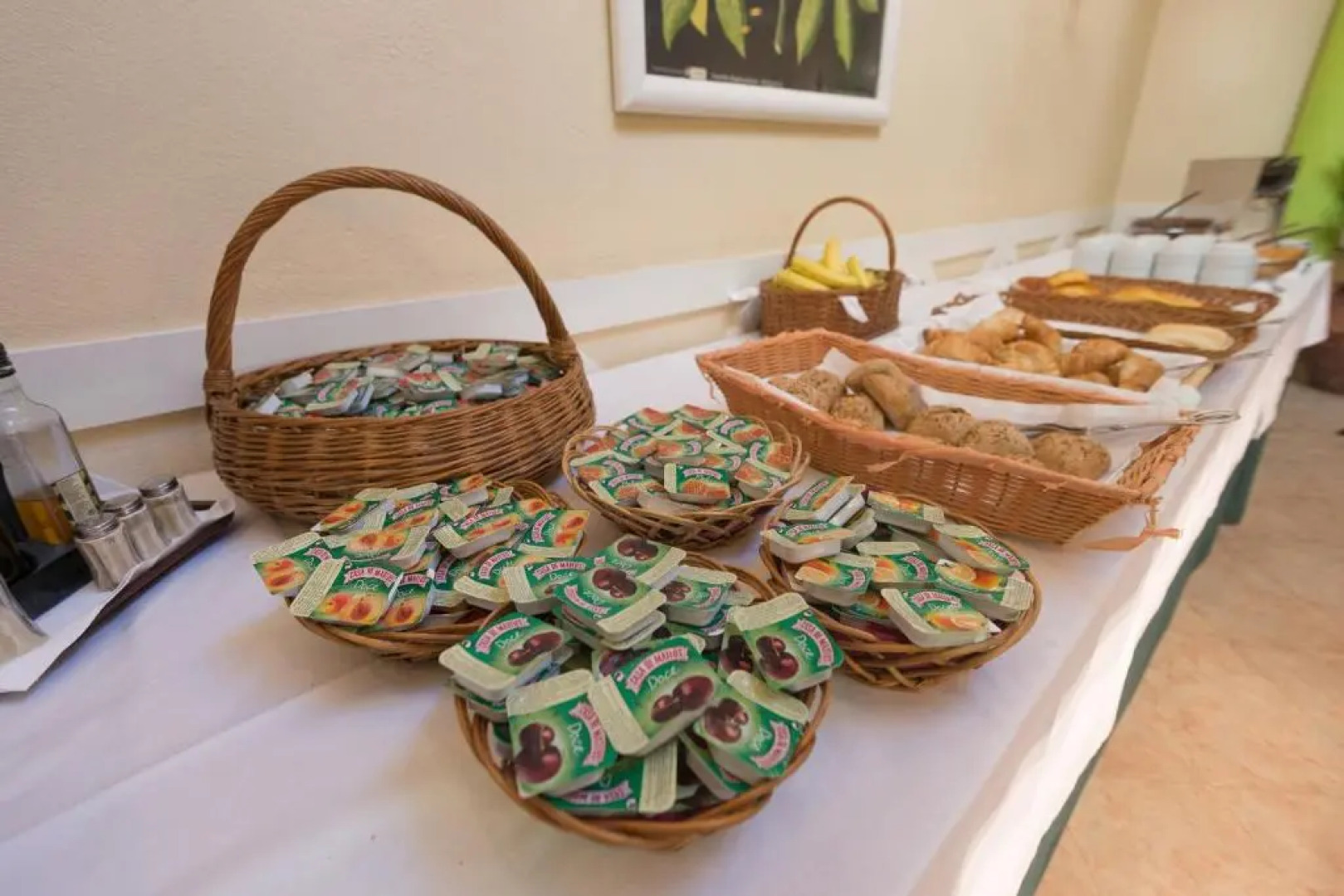 Holiday Inn Express and Suites Lisbon Principe Real by IHG