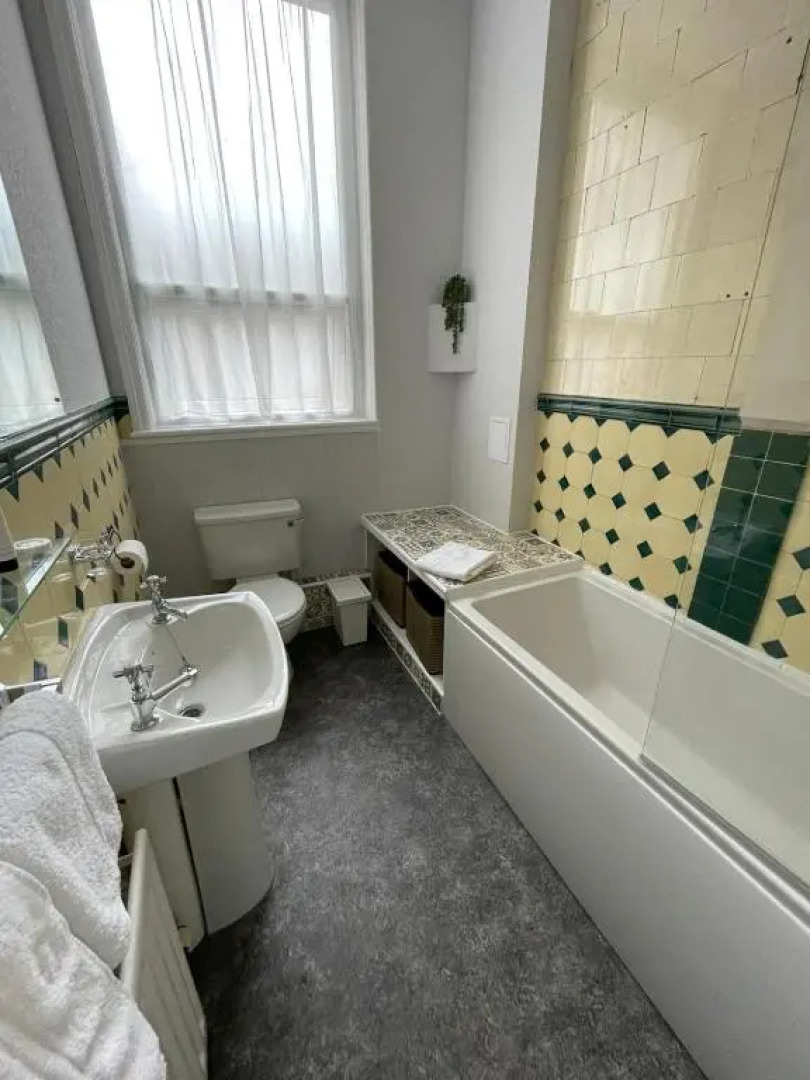 Rostrevor Hotel - Guest House