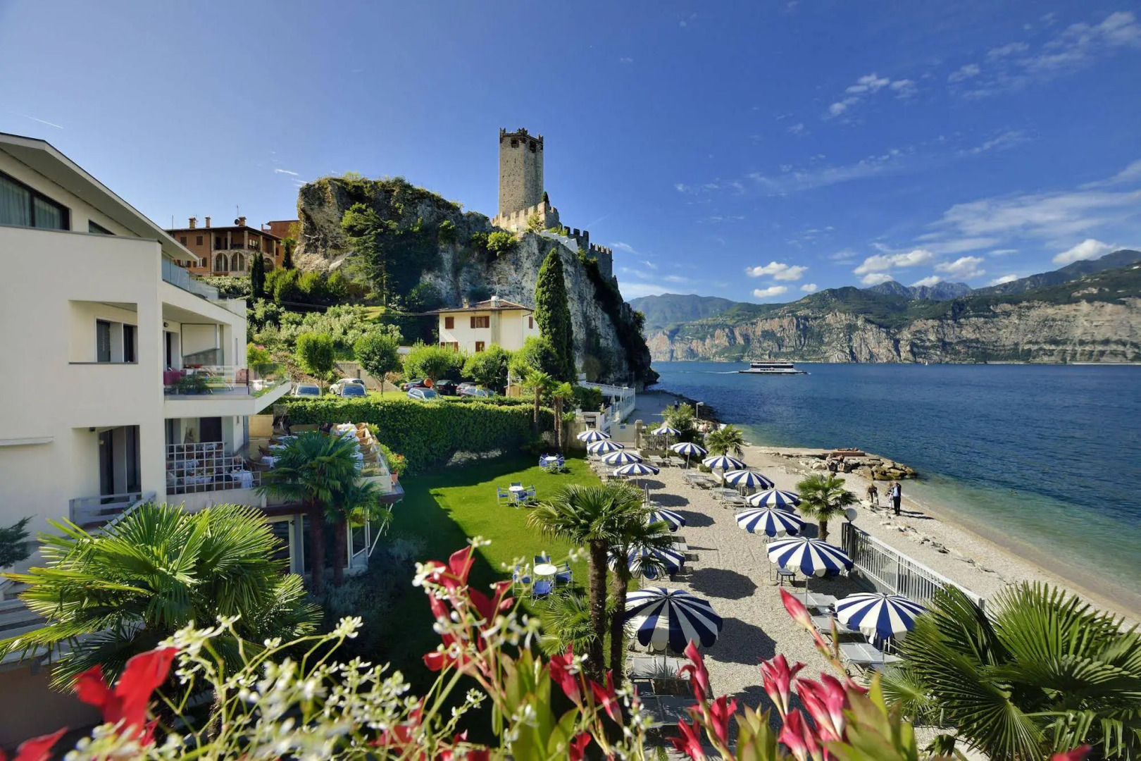 Hotel Castello Lake Front