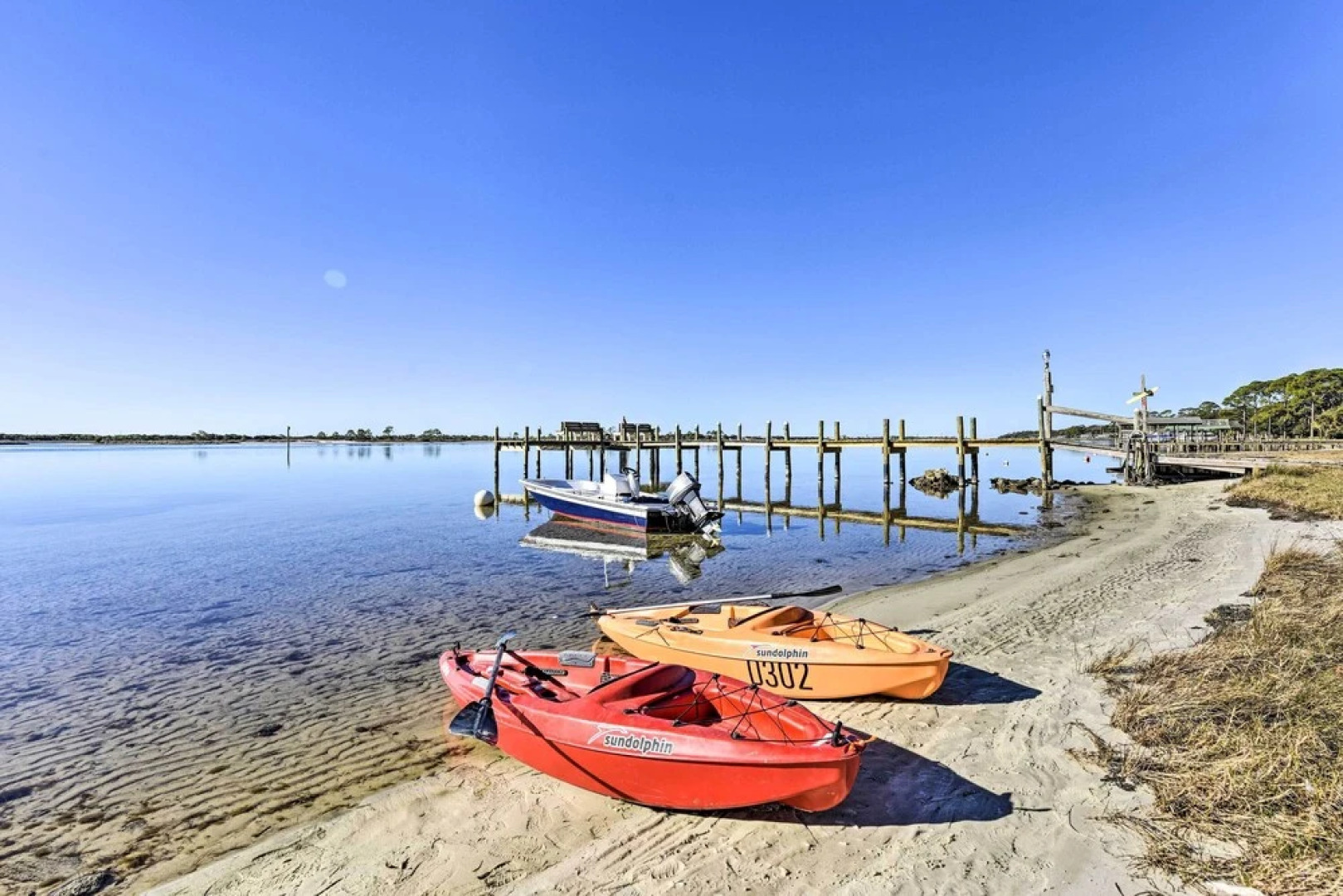 Waterfront Mary Esther Condo w/ Kayaks!
