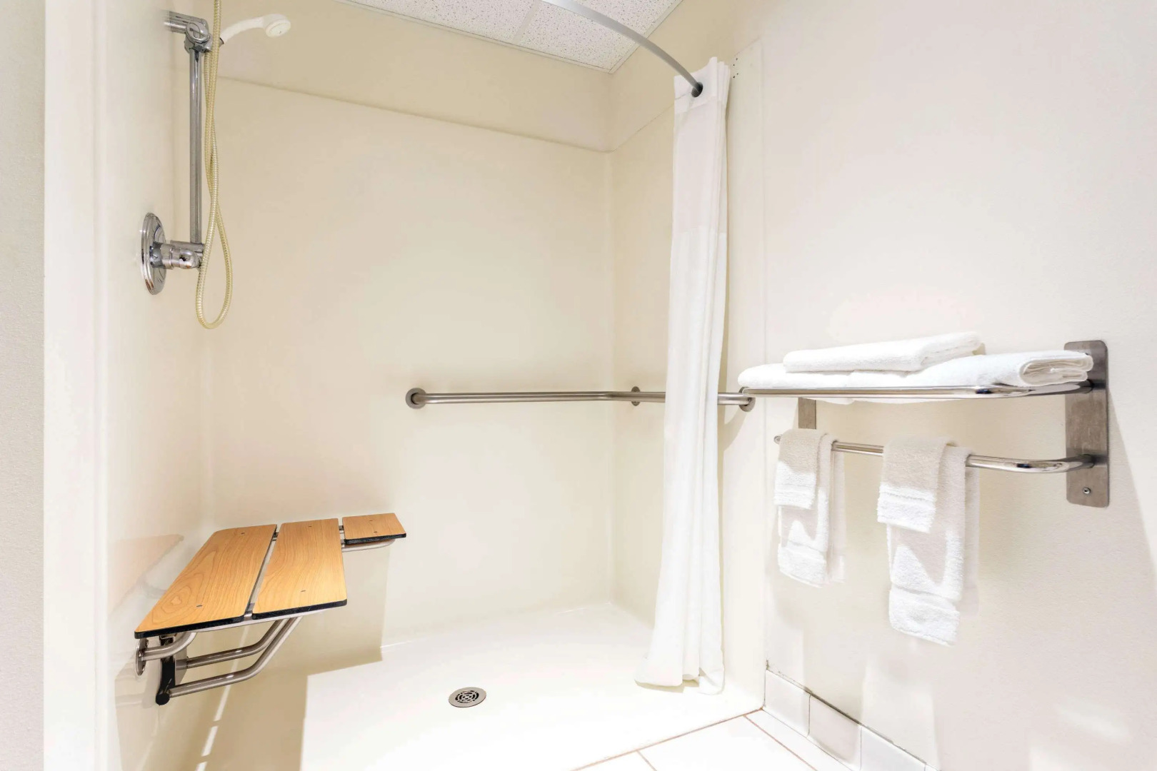 Super 8 by Wyndham Cresco IA